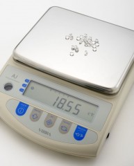 Přesná váha VIBRA AJH-620CEN (3)